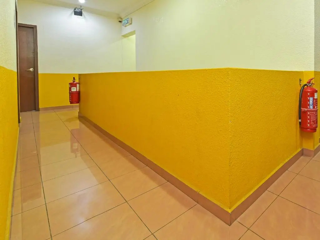 OYO 90559 Ummul Motel C Mart