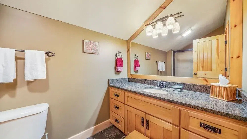 Hot Tub, Fire Pit, Awesome Loft & Amazing Views!