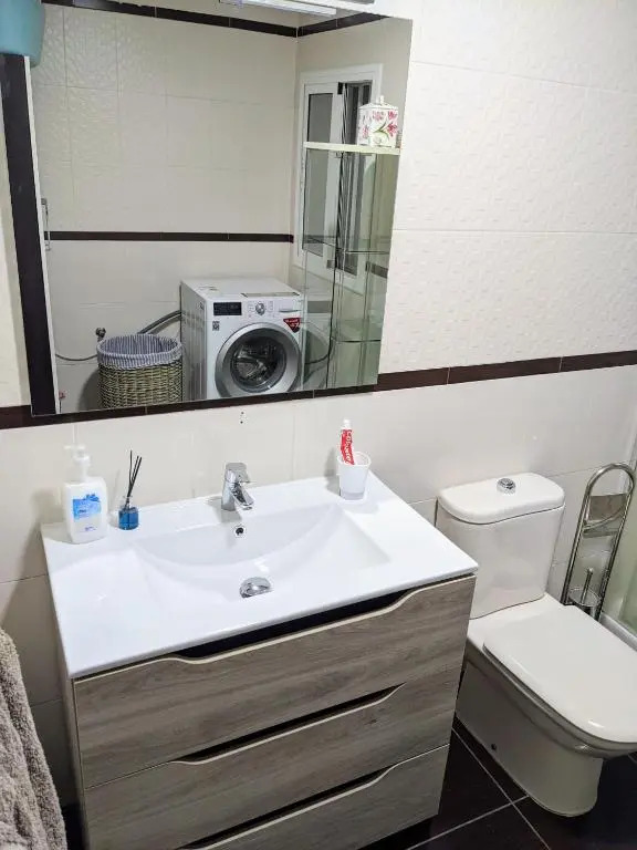 2 Double Bedroom Apartment 150 meters from beach.