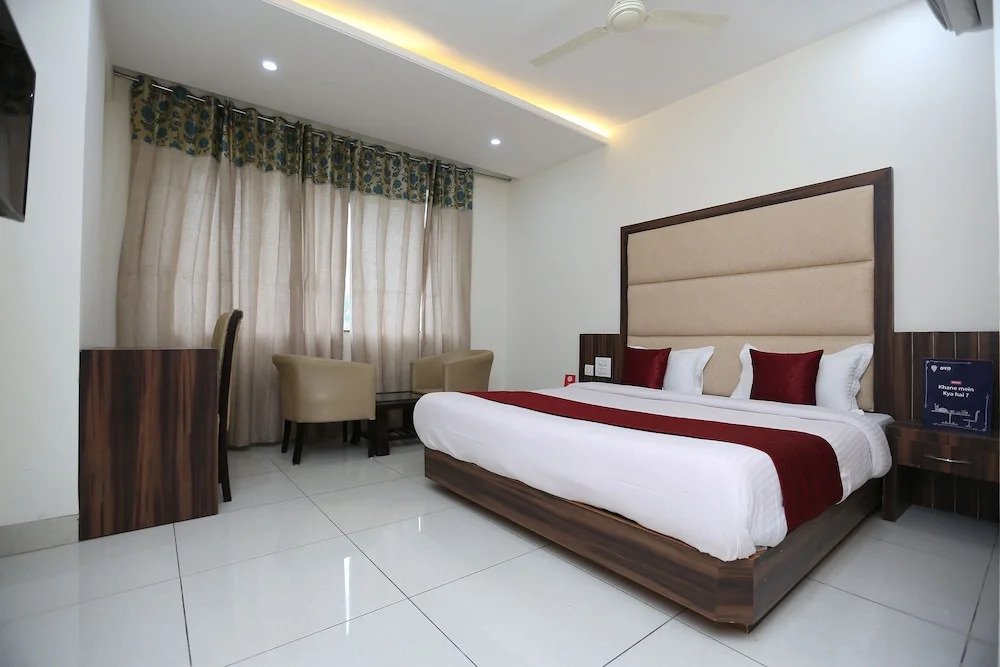 OYO 9667 Sashtrdhara Road