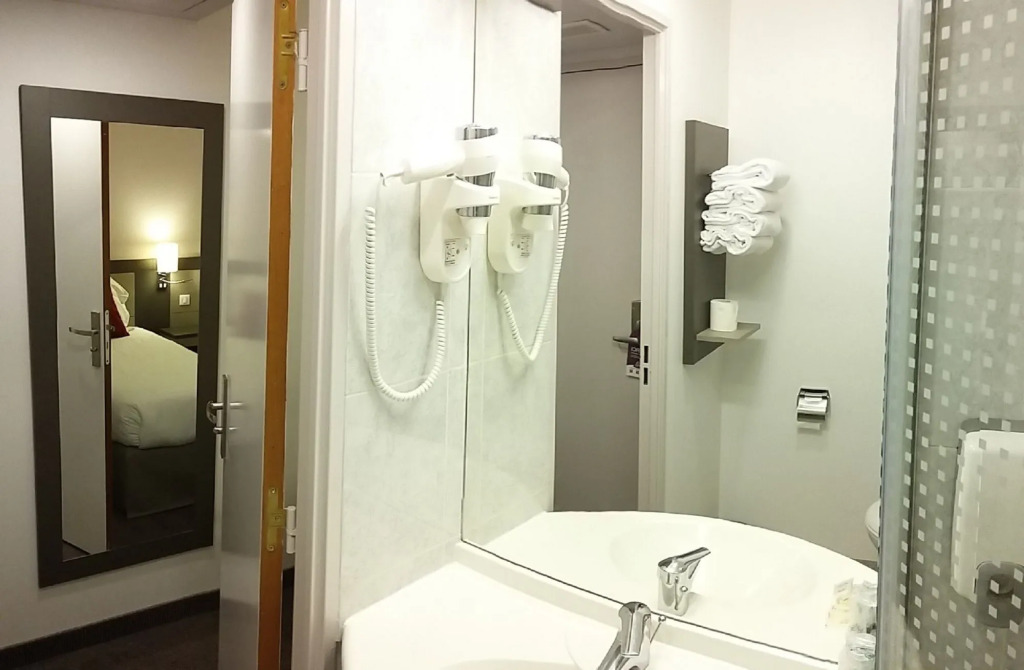 B&B HOTEL Saint-Witz Roissy