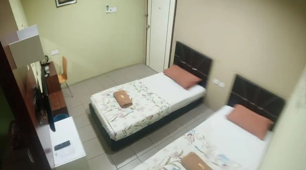 Aira Hotel