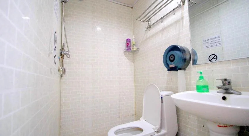 First Met Hostel