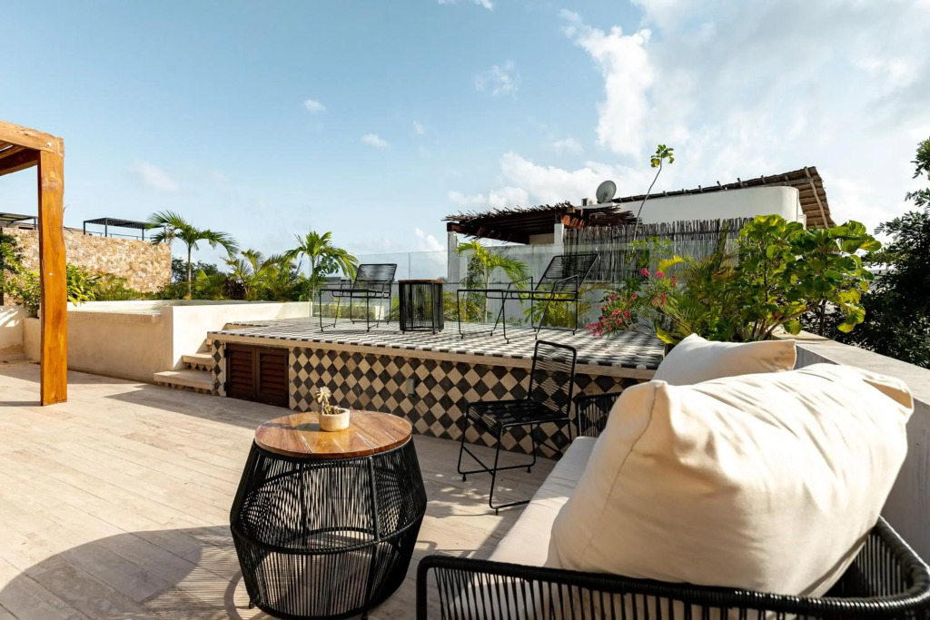402 Amazing penthouse for couples
