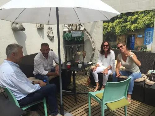B&B Con Ampère
