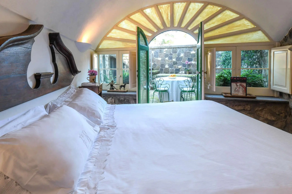 Ottavia Ancient Italian Villa Overlooking Capri