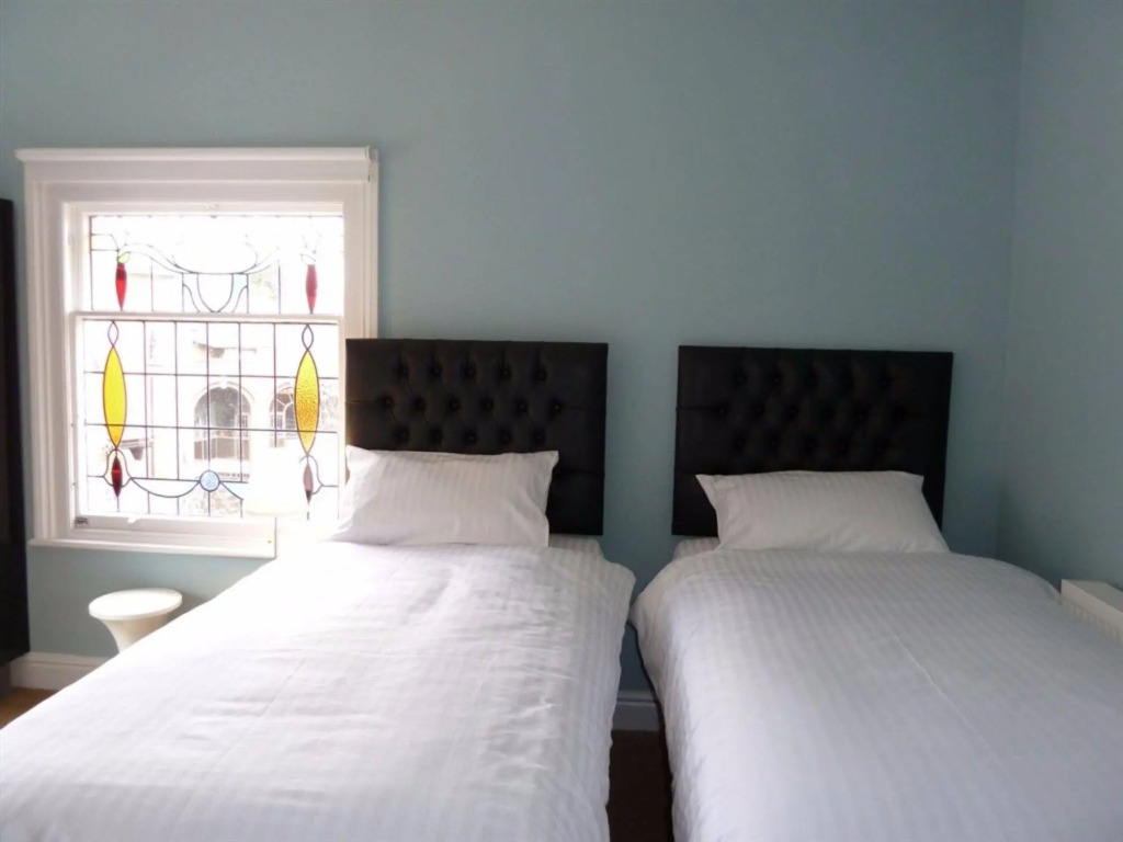 Grosvenor Place Guest House