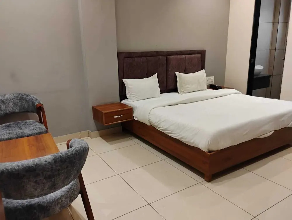 Hotel Comfort Inn By Ganga Gauri Hotels
