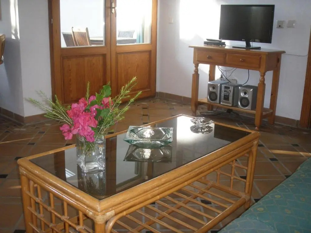Finca San Ambrosio - Apartments in grüner Oase mit Terrasse, Pool, Heizung, WiFi