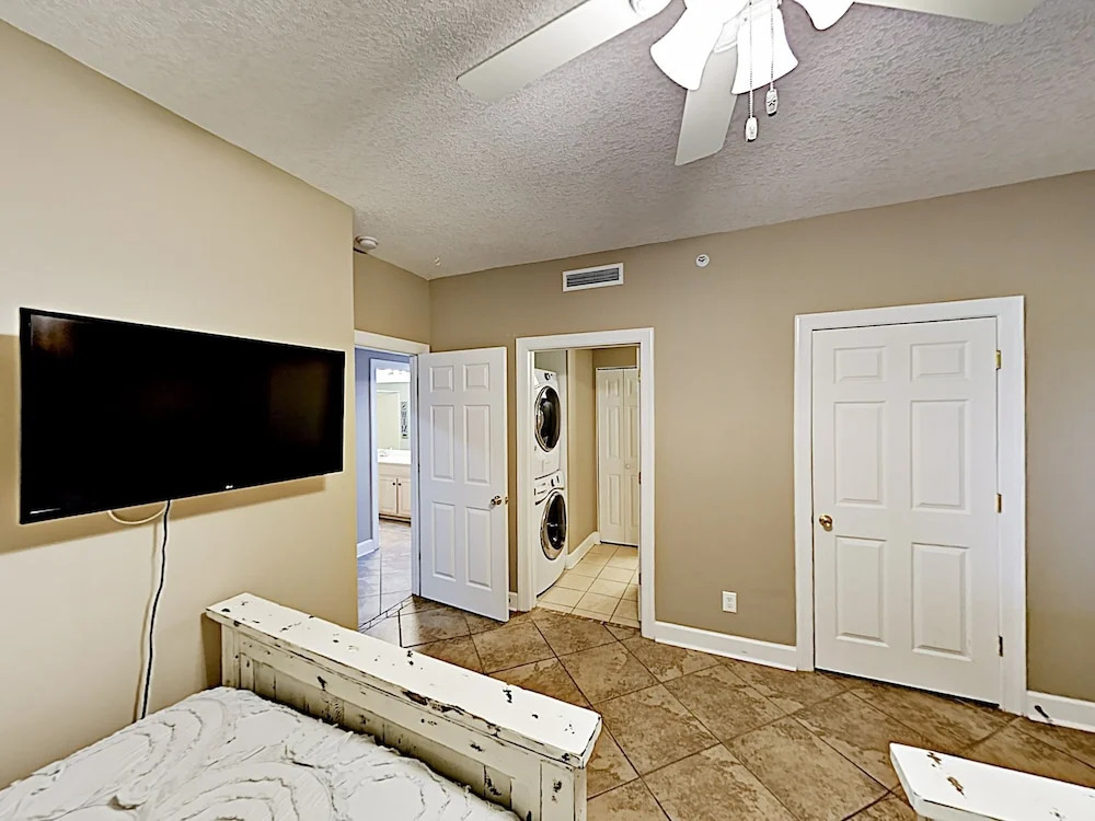 New Listing! Beachfront Bliss W/ Boundless Views 3 Bedroom Condo