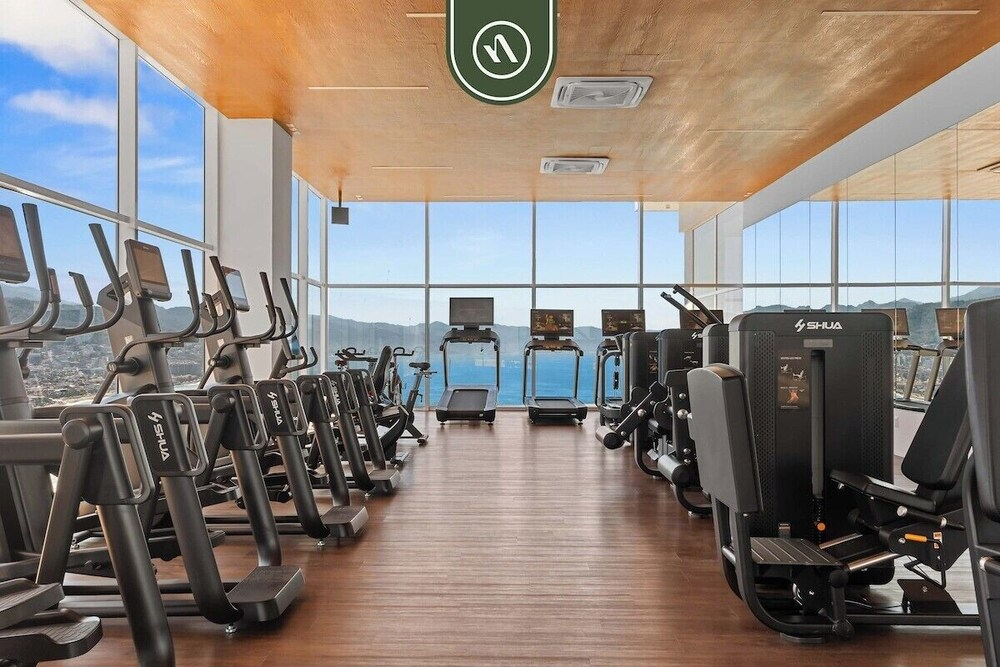 Amazing Oceanfront 1BR Condo - Rooftop Pool