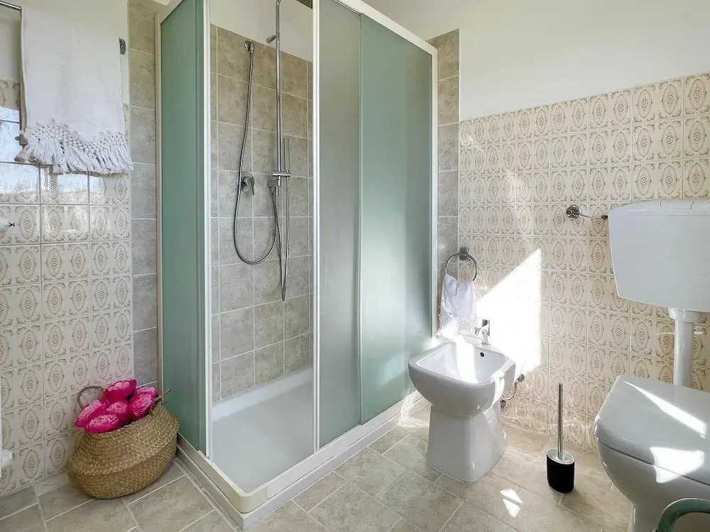 Pleasant holiday home with whirlpool