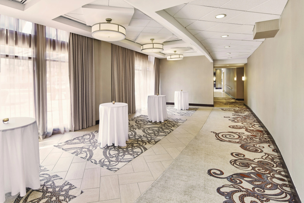Embassy Suites by Hilton Alexandria Old Town