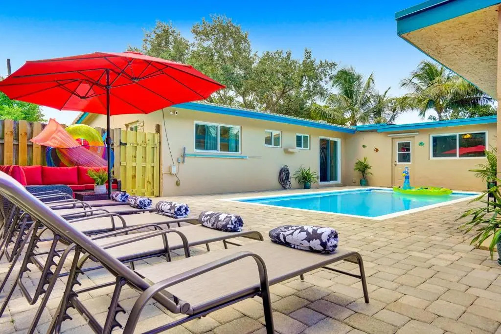 Stellar stay in wonderful 7bd villa Pool-Playground