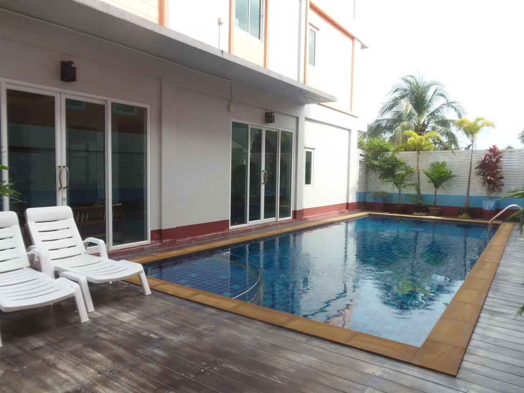 The Orange City Resort