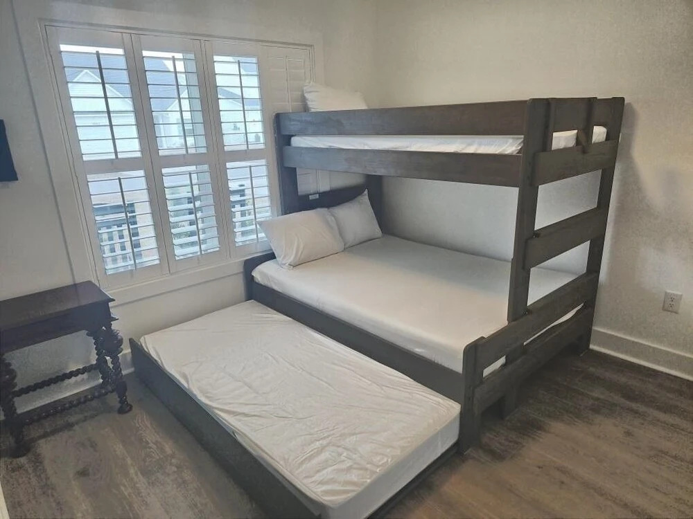22811 Ann Miller - Saltwater Solace 4 Bedroom Home by RedAwning