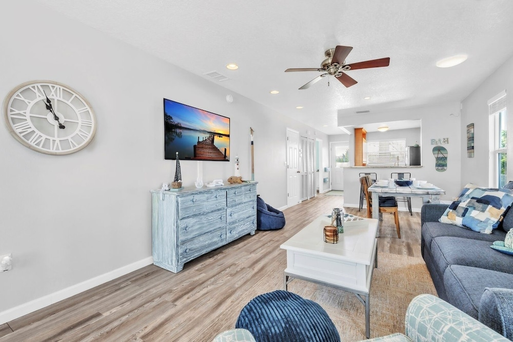 Nautical Nest 2 Bedroom Home