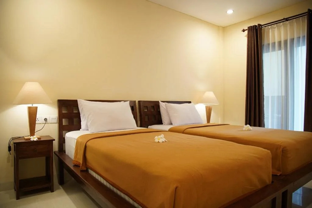 Eddys Cottages & Villa
