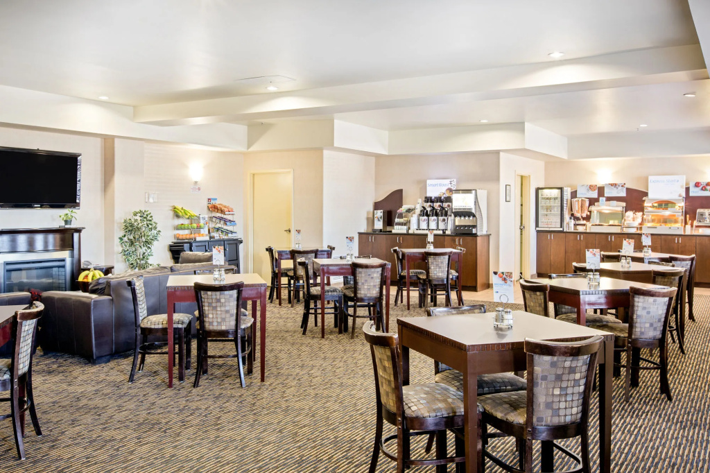 Ramada by Wyndham Prince Albert