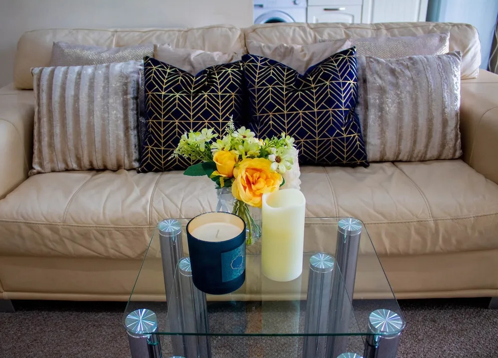 Reine Suites - Central Milton Keynes