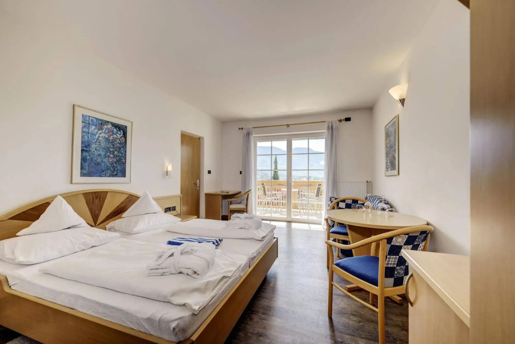Ruster Resort