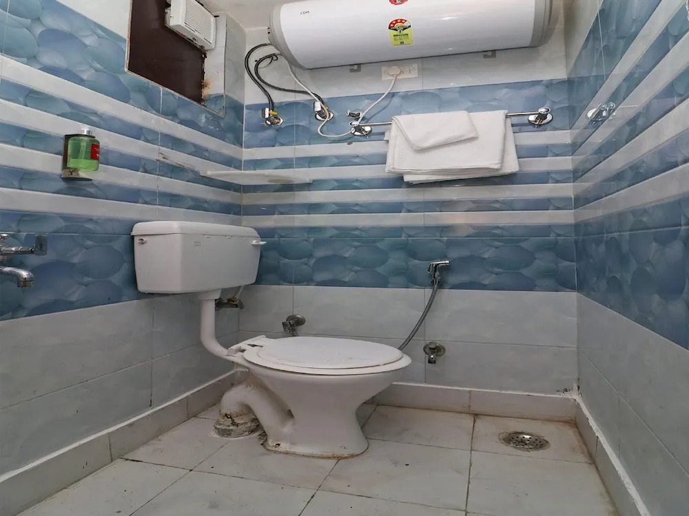 Hotel O Sathguru Residency Near New Ashok Nagar Metro Station