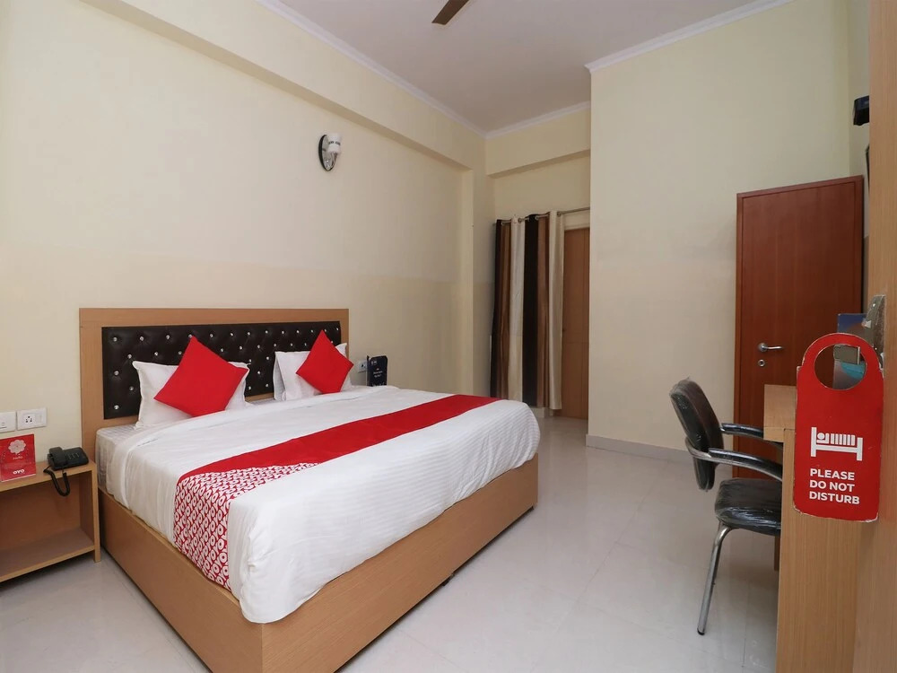 Hotel Crosswind By OYO Rooms