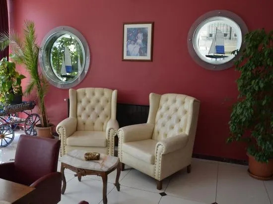 Anibal Hotel