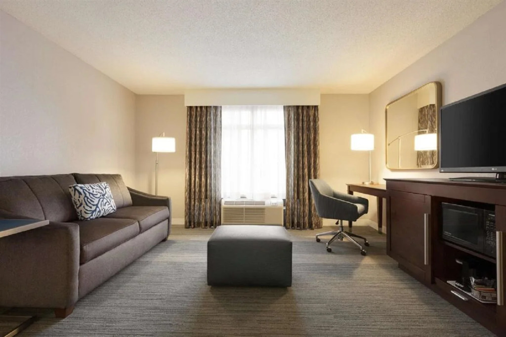 Hampton Inn & Suites Nashville-Downtown