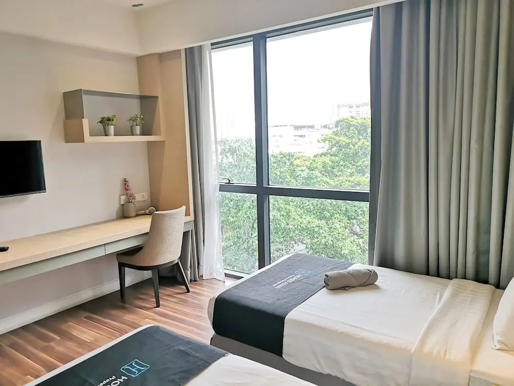 DMajestic Place, 1 King or 2 Super Single beds