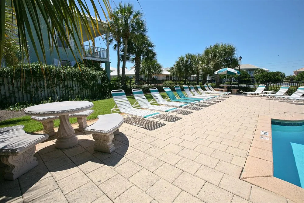 Emerald Shores
