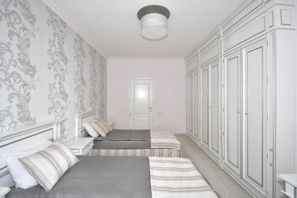 Aram street, 2 bedrooms LUXURY and UNIQUE apartment DI722