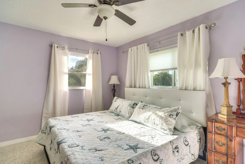 4 Mi to Dog Beach: Largo Home w/ Pool & Hot Tub!