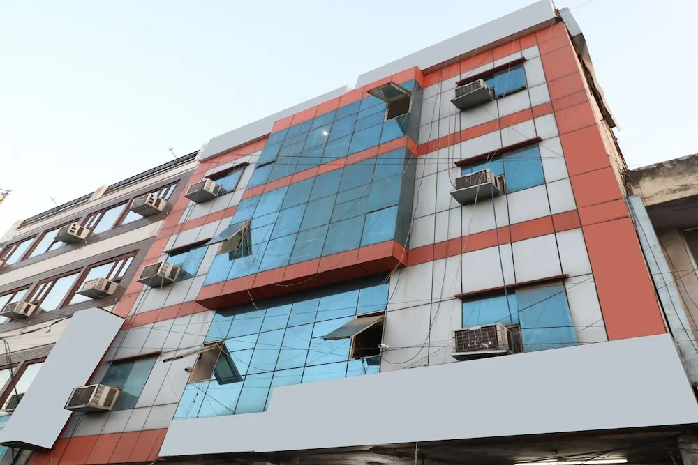 Hotel Regal 2 By OYO Rooms