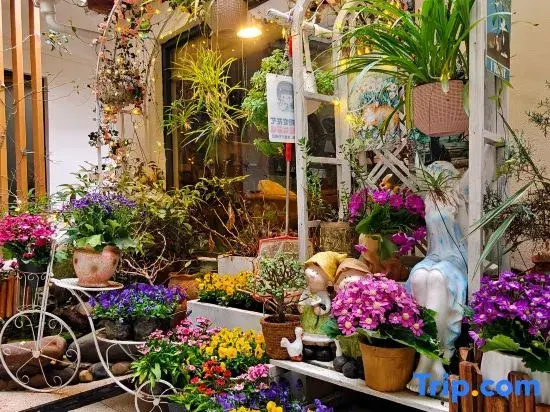 Qixi Homestay (Guilin Railway Station Vientiane City Branch)