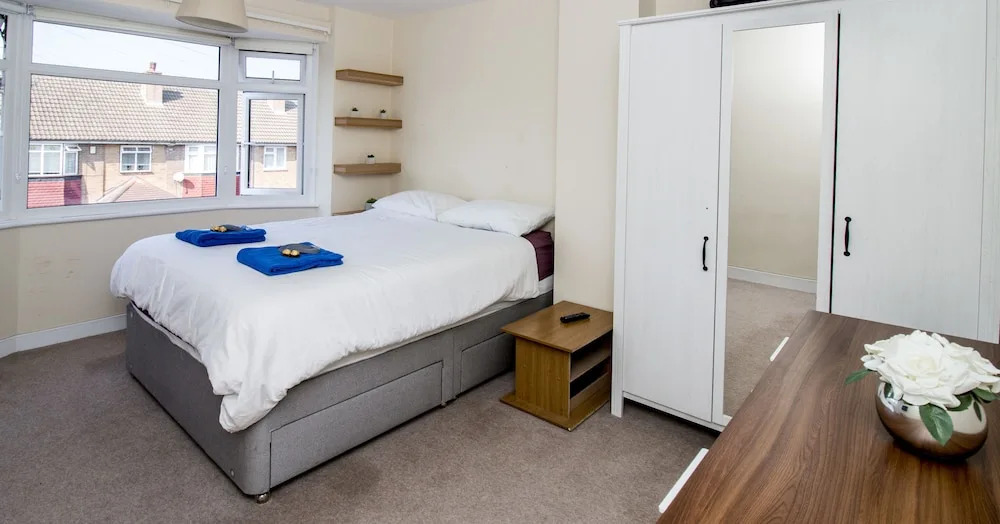 Elegant Rooms in a Quiet Location