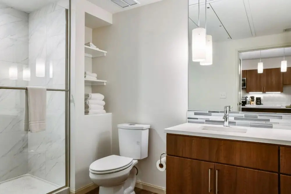 Bluebird Suites near Cleveland Clinic