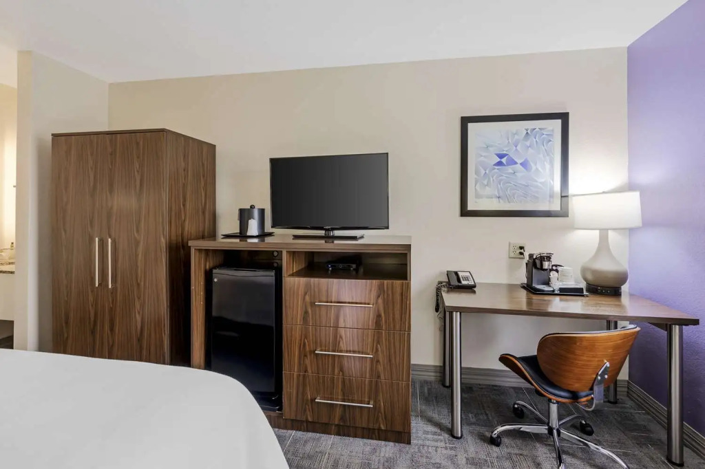 Best Western Gen X Inn