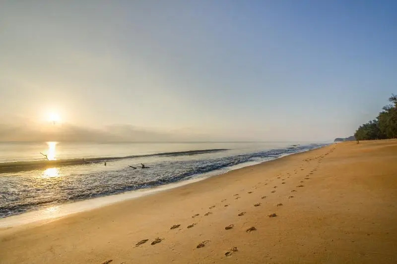 ēRYAbySURIA Cherating