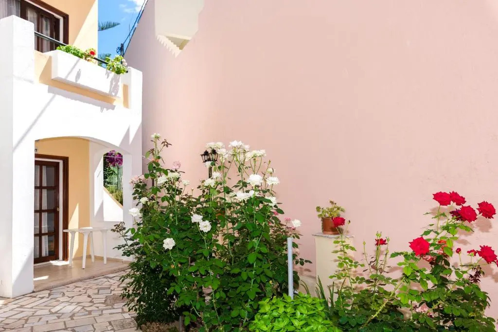 Erato Hotel Apartments