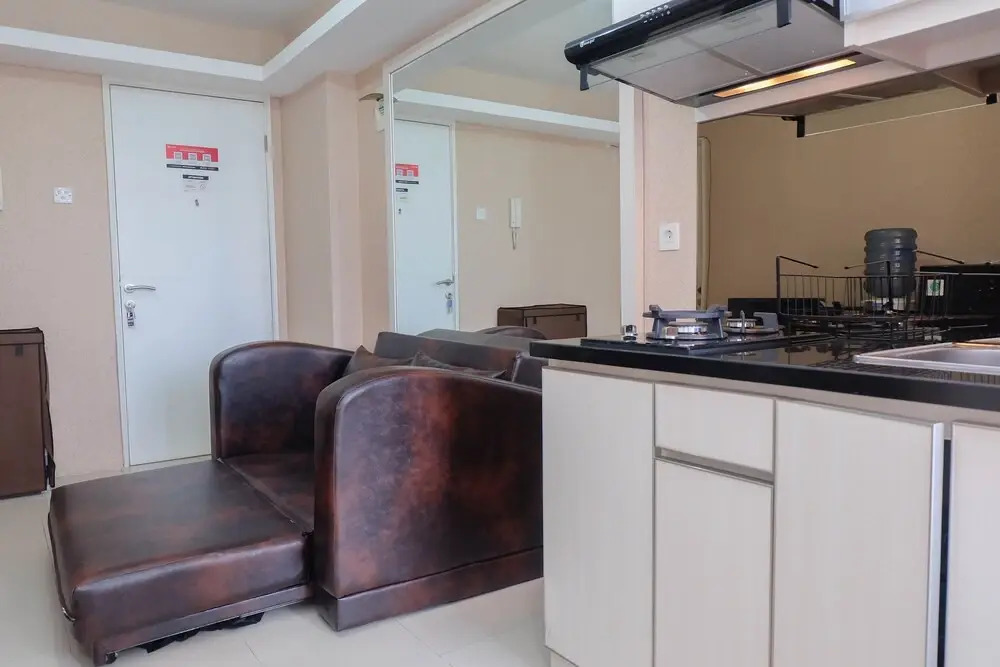 Minimalist And Cozy Stay 2Br At Bassura City Apartment