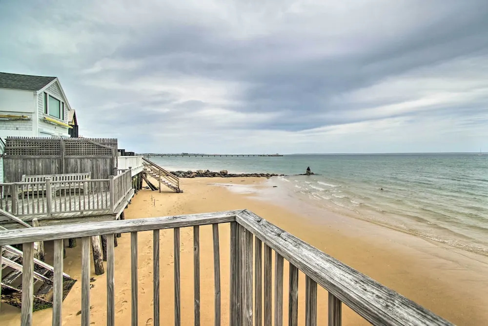 Harbor Views + Private Deck: Waterfront P-town Apt