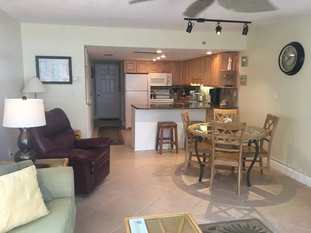Win-San C-206 - 2 Br Condo