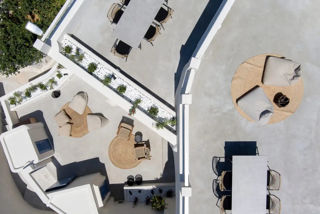 Acave Santorini Suites
