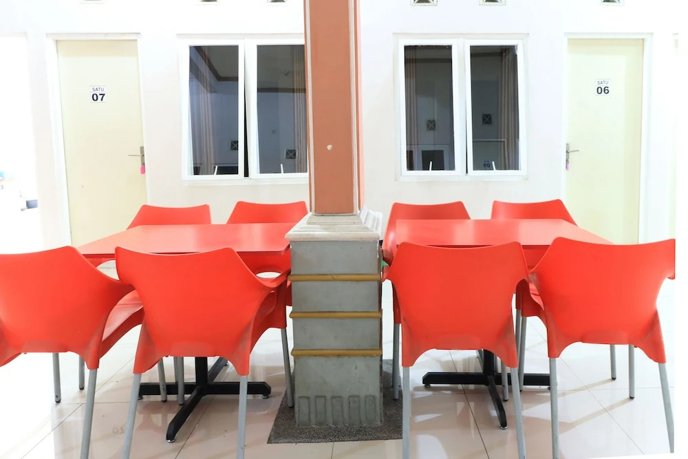 Homestay Babussalam Rungkut Mitra RedDoorz