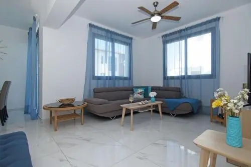 Holiday home 4 bedrooms 3 bathrooms - Paralimni