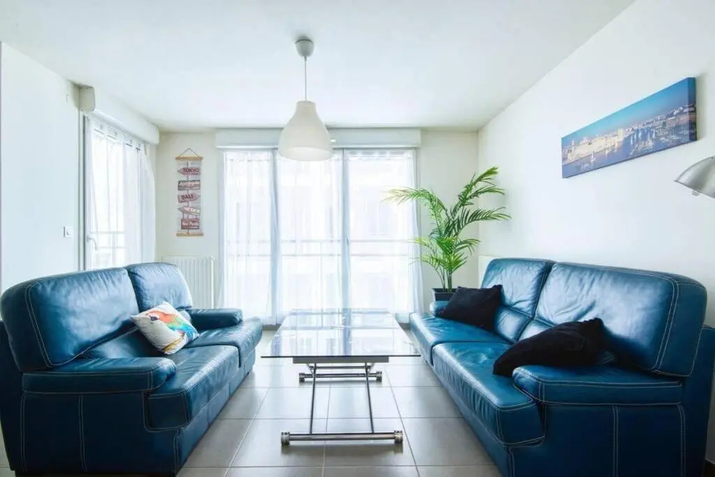 CATALANS-Air-conditioned, balcony 2 min walk Catalans Beach