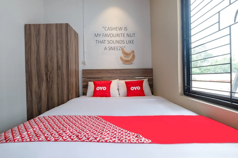 Walnut Inn G-10 by OYO Rooms