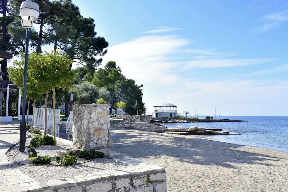 Holiday Home With Garden and BBQ in Umag