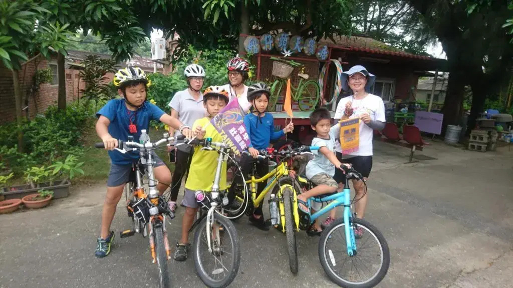 Chiayi Dongshi Puzi Creek Prow Sky Gift Traditional Farm Homestay